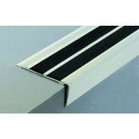 Nez de marche 6T - 75x32 mm - longueur 3000 mm à visser