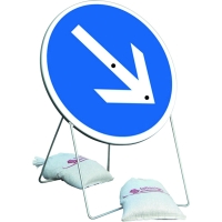 Panneau de chantier BK21 A2 850 T1 Sens Fleche Réversible avec Pied et 2 Sacs de lestage