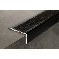 Nez de marche à visser 2CBIS - 67x32 - longueur 3000 mm